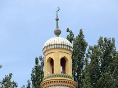 04 Kashgar Id Kah Mosque Minaret Close Up.jpg